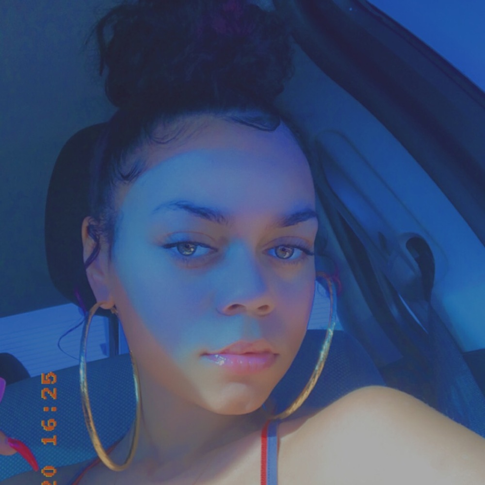 Meet your Posher, Felicty